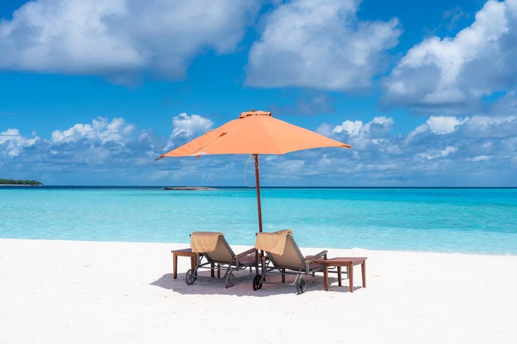 Romantic Chairs Island
